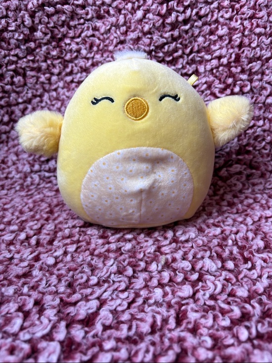 Squishmallows Other - Squishmallows Yellow Chick Plush